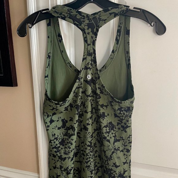 Lululemon Cool Racerback Tank Top Size 8 Green Black - Picture 3 of 5